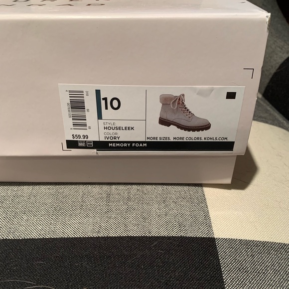 LC LAUREN CONRAD Womens Boot - Size 10 NWT!!😍🌸🥰 Ivory color!! - Picture 4 of 4